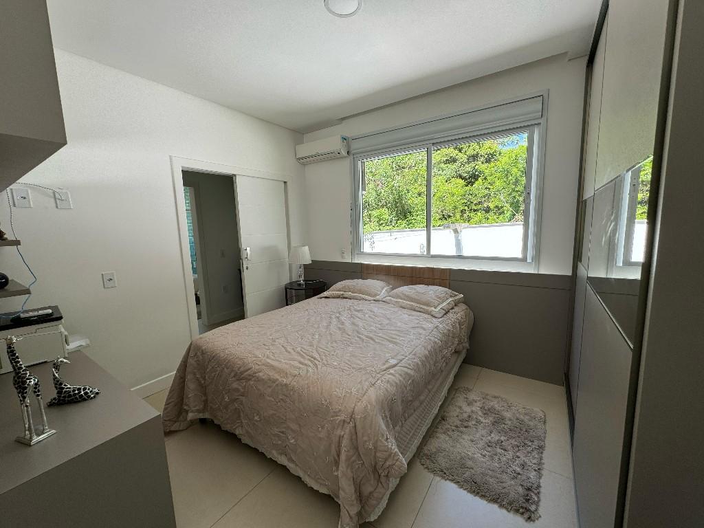 Casa em Sul do Rio, Santo Amaro da Imperatriz. 3 quartos, 350m². Imagem 18 de 27